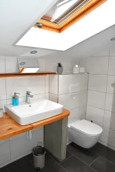 Bad zu 5. Schlafzimmer
