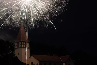 Abschlußfeuerwerk Johannismarkt Bundenthal (© Andreas Winnwa)