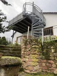 Aufgang zur Ferienwohnung Fernblick Pfalz