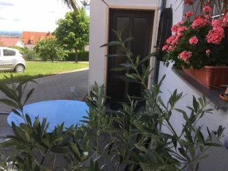 Terrasse (© Weingut Möwes)