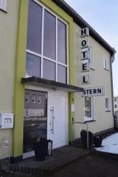 Hoteleingang an der Nordseite (© Stephan Rech)