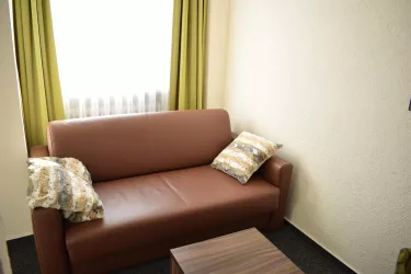 Gemütliche Sitzecke in der Suite (© Stephan Rech)