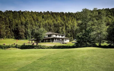 Restaurant - außen (© Archiv Golfplatz Pfälzerwald GmbH)