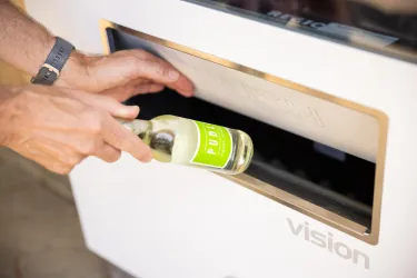 Weißweinschorle vom Weingut Puder (© Donnersberg-Touristik-Verband e.V., Sven Hasselbach)