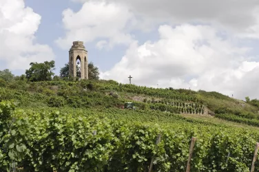 Blick auf das Zellertaler Ehrenmal (© Donnersberg-Touristik-Verband e.V.)