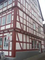 Alte Apotheke, Außenansicht 2 (© Tourist-Information Otterbach-Otterberg)