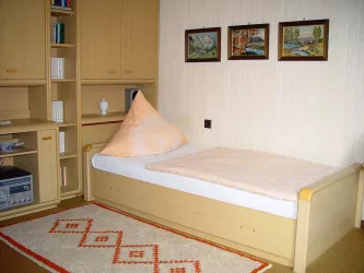 Schlafzimmer 2