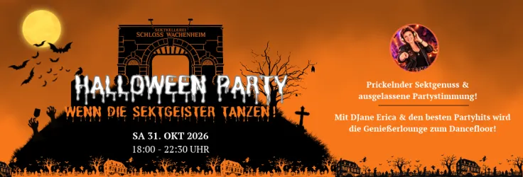 Eine Halloween-Party mit gruseliger Atmosphäre und festlicher Stimmung. Der Hintergrund zeigt eine schaurige Kulisse mit einer Statue und einem vollen Mond.