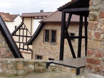 Diebsturm, Hof (© Tourist Information Wachenheim)