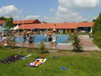 Schwimmbad (© SWW)