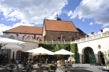 Innenhof Sektkellerei (© Hartusch)