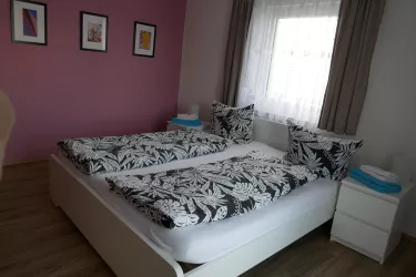 1. Etage Altrosa Zimmer