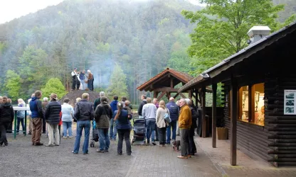 Kohlenmeilerfest in Erfweiler (3) (© Christoph Riemeyer)