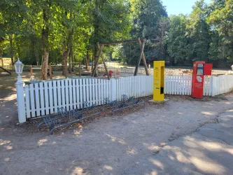 Fahrrad-Reparatursäule und E-Bike-Ladestation