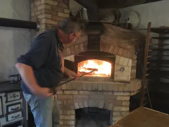 Brotbacken im Backhaus