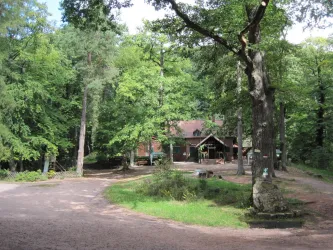 Landauer Hütte Außenansicht (© Verein SÜW Annweiler e.V.)