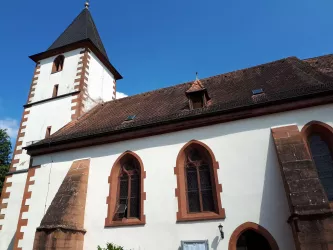 Kirche Ansicht außen (© Verein SÜW Annweiler am Trifels)