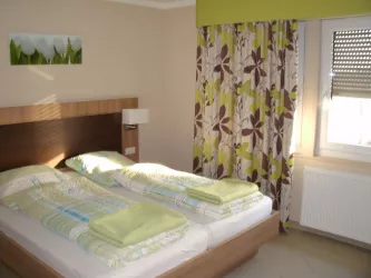 Schlafzimmer 2 (© Urlaubsregion Freinsheim - Hr. Dörr)