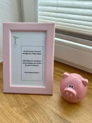 Freundliche Bitte aus dem Badezimmer (© Christoph Collet)