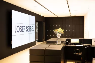 Josef Seibel Schuhfabrik Eingang (© Fa. Josef Seibel)