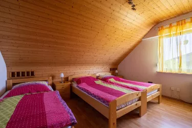 Studio - Schlafzimmer 2 mit Zustellbett (© Stier)