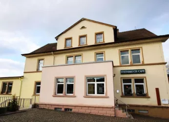 Außenansicht Steinbruchmuseum und Cafe