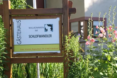 Ferienwohnung Schild (© Fam. Schmitt)