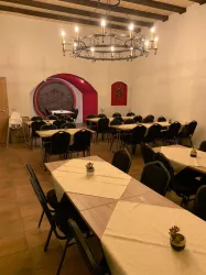 Saal in Restaurant (© Ahmad Al Khatib)