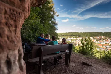 Familienpicknick am Bruderfelsen