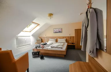 Zimmer 22 Dreibettzimmer