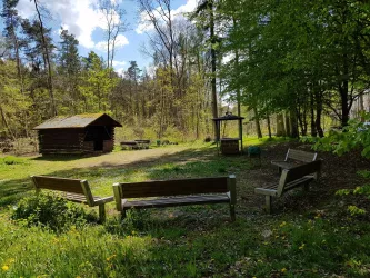 Grillplatz und Schutzhütte