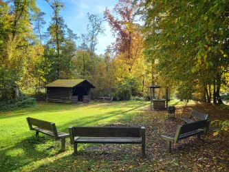 Grillplatz und Schutzhütte