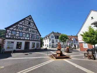 Dr. Johann-Peter-Frank-Platz