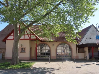 Dorfplatz (© Urlaubsregion Freinsheim - E. Metzger)