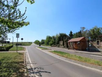 Bushaltestelle Leistadter Str. beide Richtungen (© Urlaubsregion Freinsheim)