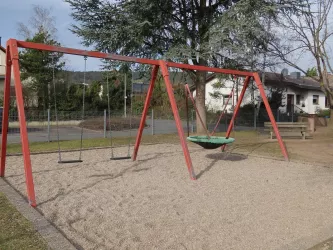 Schaukeln (© EM/Urlaubsregion Freinsheim)