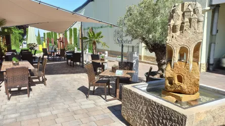 Terrasse Restaurant 1 (© A. Späth)
