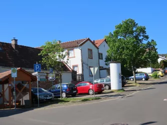 Parkplatz Neumayerstraße Bild 2 (© Urlaubsregion Freinsheim)