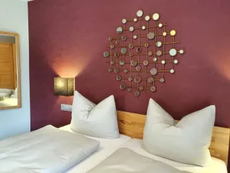 Hotel Landlust Doppelbett 1 (© Ulrich Pütz)