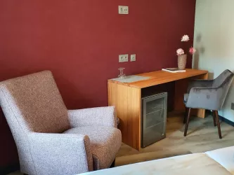 Hotel Landlust Zimmer Sitzecke (© Ulrich Pütz)