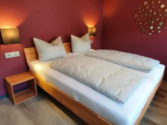 Hotel Landlust Doppelbett 2 (© Ulrich Pütz)