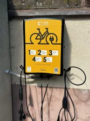E-Bike Ladestation Bächeleck (© Tourist-Info St. Martin)