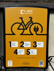 E-Bike Ladestation Bächeleck_nah (© Tourist-Info St. Martin)