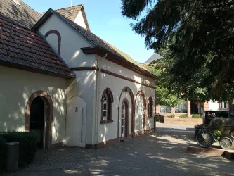 WC am Dorfbrunnen 2 (© Verein Südliche Weinstrasse Herxheim e.V.)