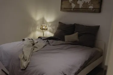 Schlafzimmer mit 180x200cm Bett