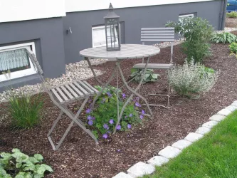 Sitzgelegenheit im Garten (© Ferienwohnung Gerlinde, Herxheim)