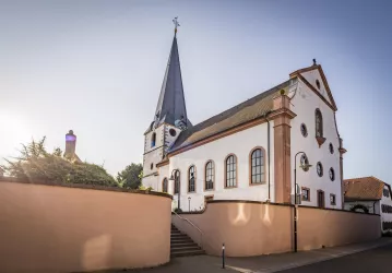 Kirche Venningen (© Verein SÜW Edenkoben, T.Kujat)