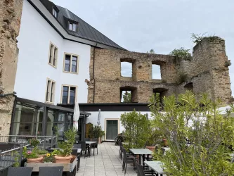 Terrasse Jugendherberge Burg Altleiningen