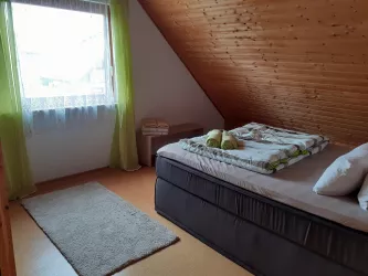 Schlafzimmer 2