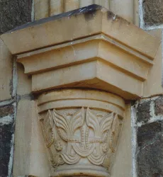 Kirche Berglangenbach Säule